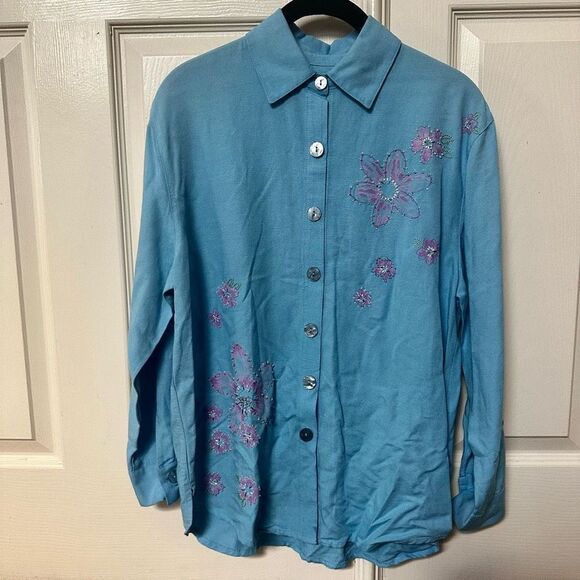 Draper's and Damon's Tops - Draper's and Damon's blue floral embroidered shirt